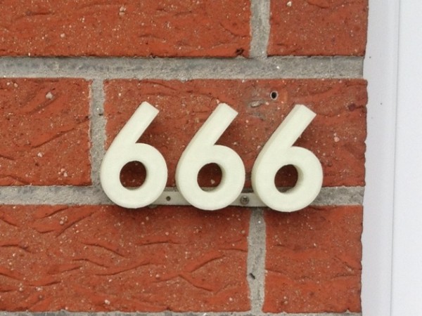 Google Street View Uses an Insane Neural Network To ID House Numbers