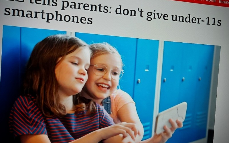 EE tells parents: don't give under-11s smartphones