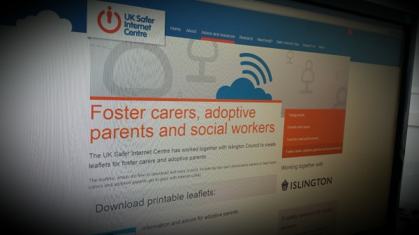 UK Safer Internet Centre Launches Leaflets for Foster Carers