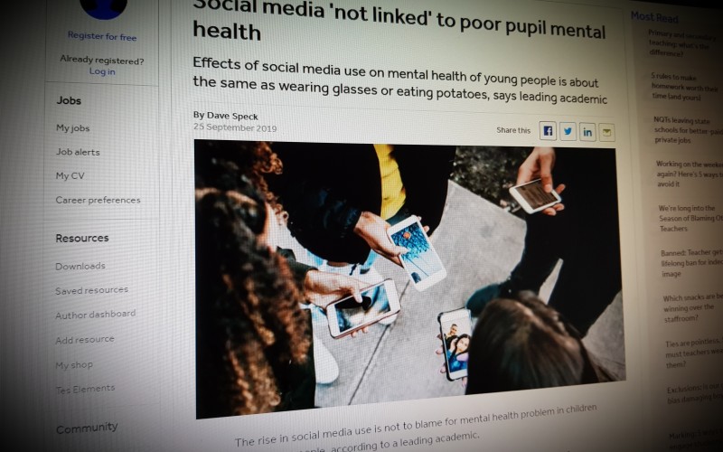 Social media 'not linked' to poor pupil mental health