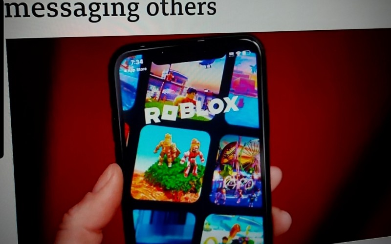 Roblox to ban young children from messaging others