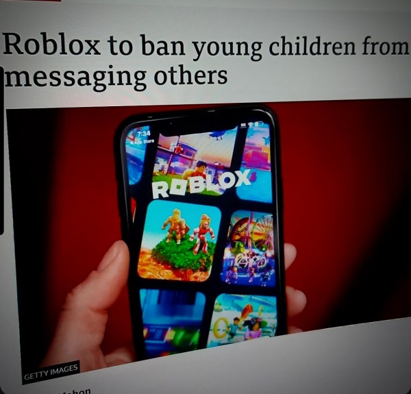 Roblox to ban young children from messaging others