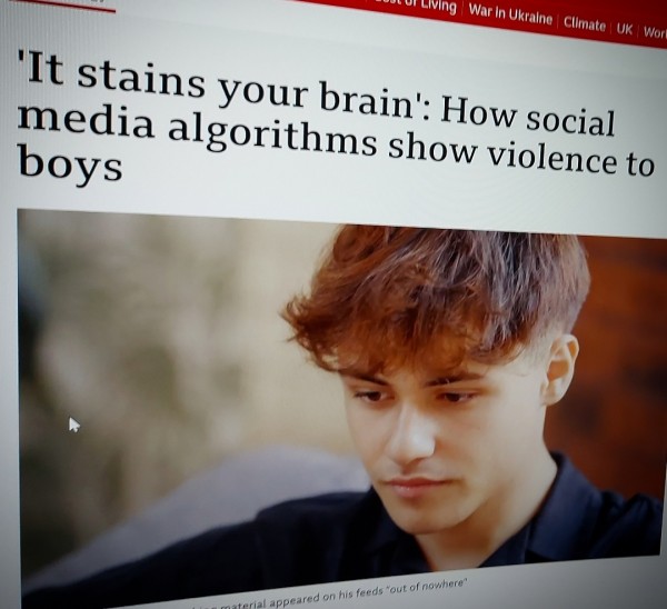 How social media algorithms show violence to boys