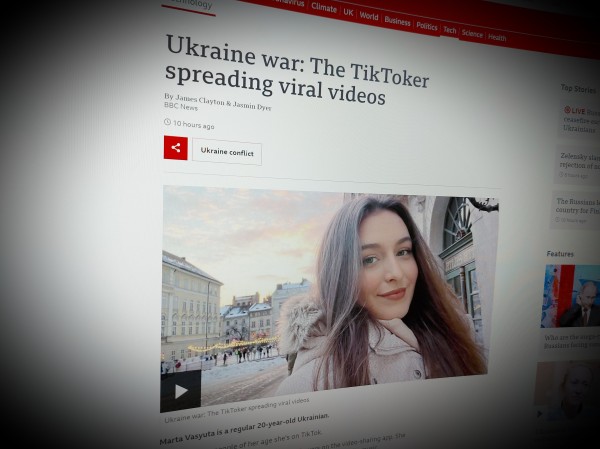 Ukraine war: The TikToker spreading viral videos