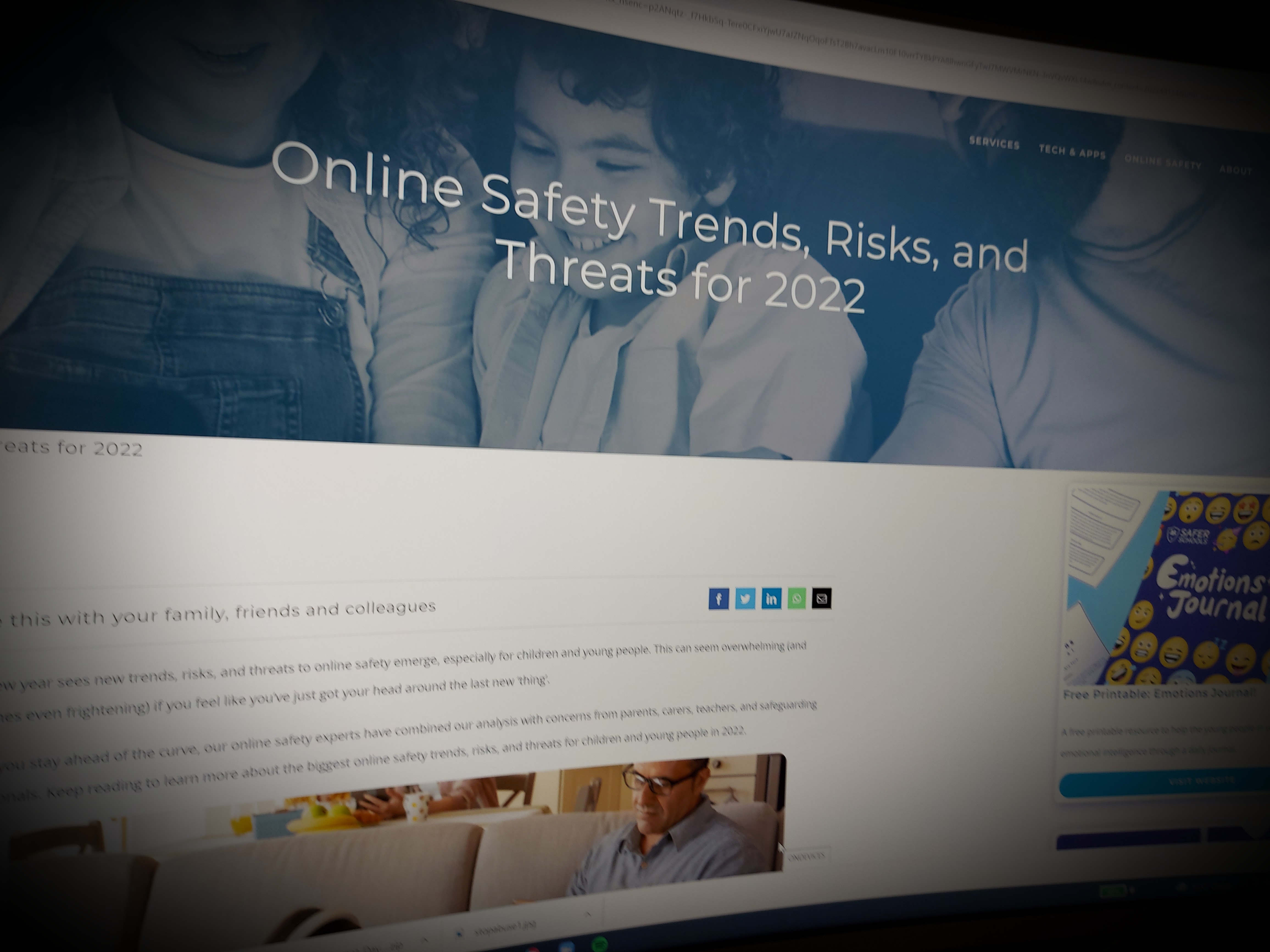 Online Safety Trends, Risks, and Threats for 2022 Simfin Esafety